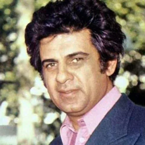 منوچهر سخایی